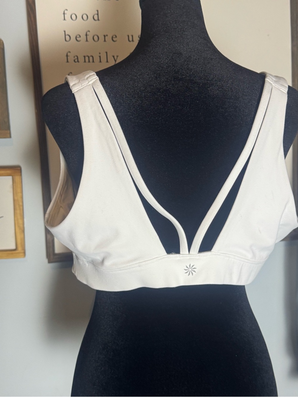 Athleta White Strappy Back Exhale  Sports Bra in size 1X